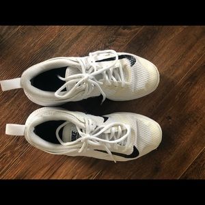 Women’s NIKE volleyball shoes